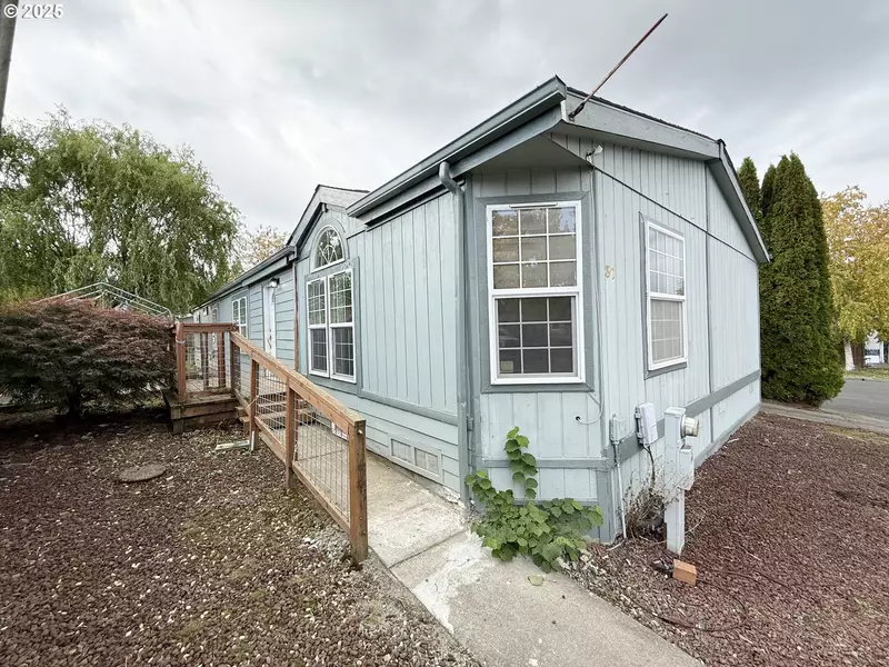 1282 E 3RD ST #37, Lafayette, OR 97127