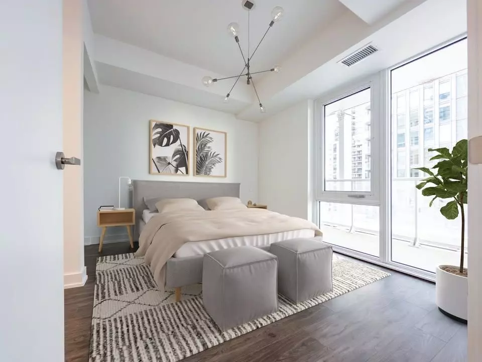 Toronto C08, ON M5C 0B6,88 Queen ST E #912