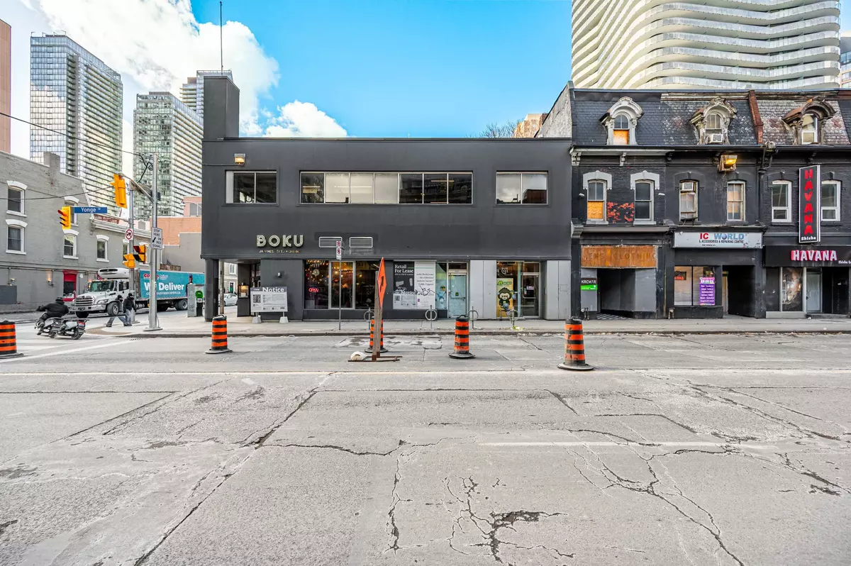 Toronto C01, ON M4Y 1C3,530 Yonge ST