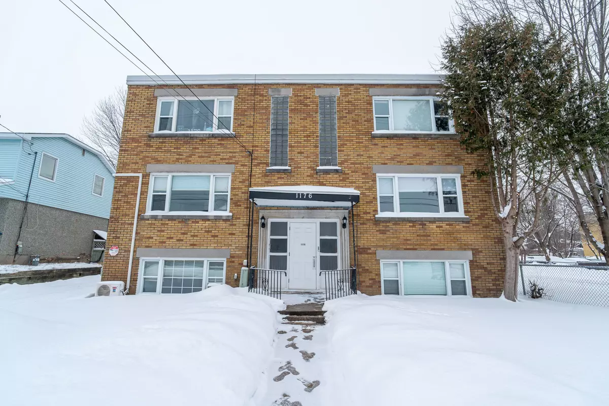 Carlington - Central Park, ON K1Z 7Z4,1176 Shillington AVE