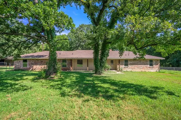 Grandview, TX 76050,8855 County Road 107