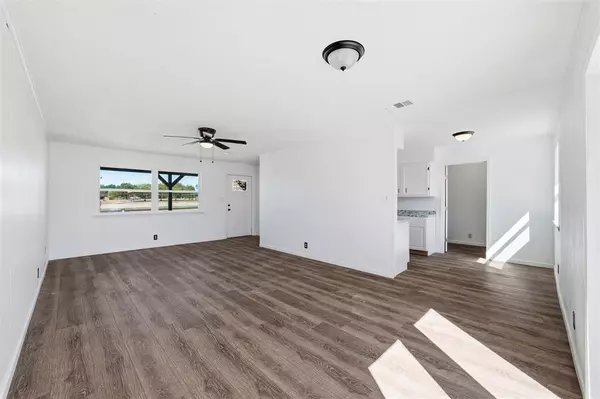 Italy, TX 76651,100 W Dilworth