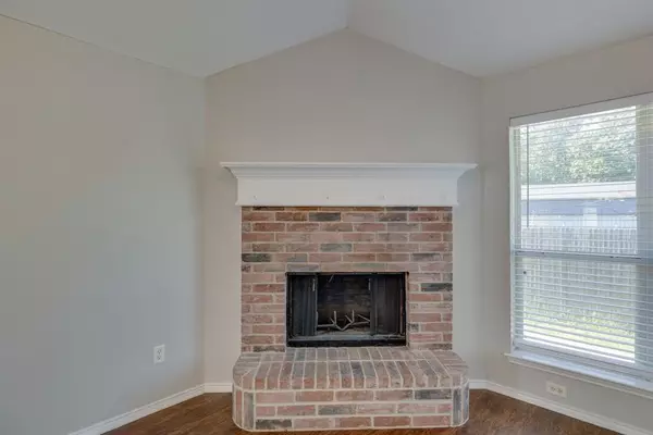 Arlington, TX 76002,504 Ammonite Court