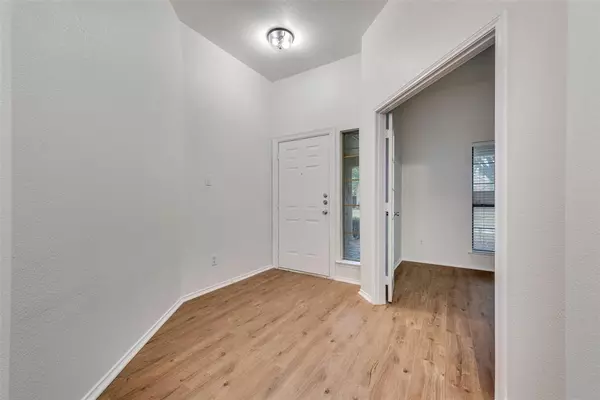 Grand Prairie, TX 75052,2875 Westover Drive