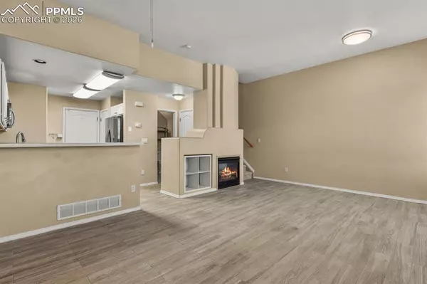 Colorado Springs, CO 80923,7158 Sand Crest VW