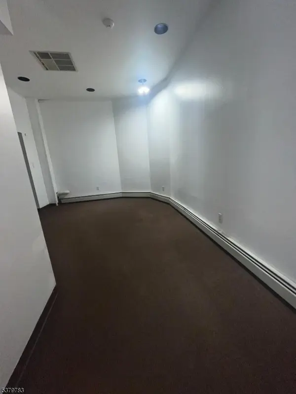 255 Park Ave, Nutley Twp., NJ 07110