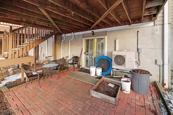 Hampton Twp., NJ 07860,32 Rhea Run