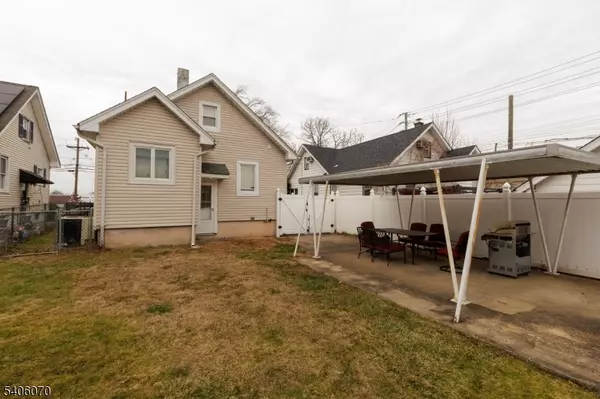 Roselle Park Boro, NJ 07204,264 W Colfax Ave