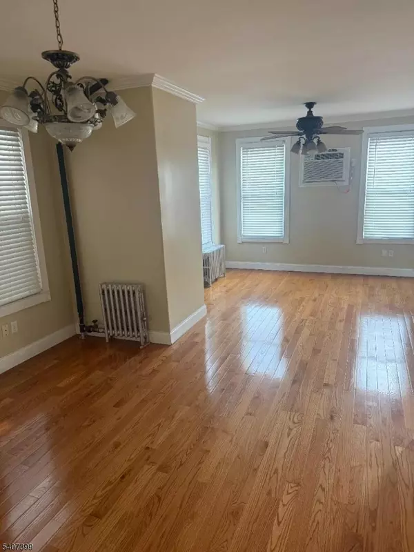 Elizabeth City, NJ 07201,28 Reid St #2