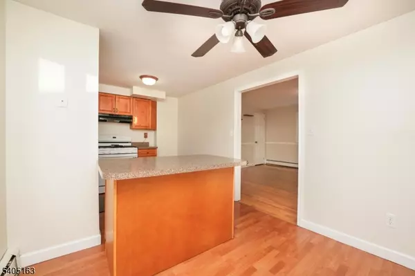 Woodland Park, NJ 07424,142 Maple Ave #2