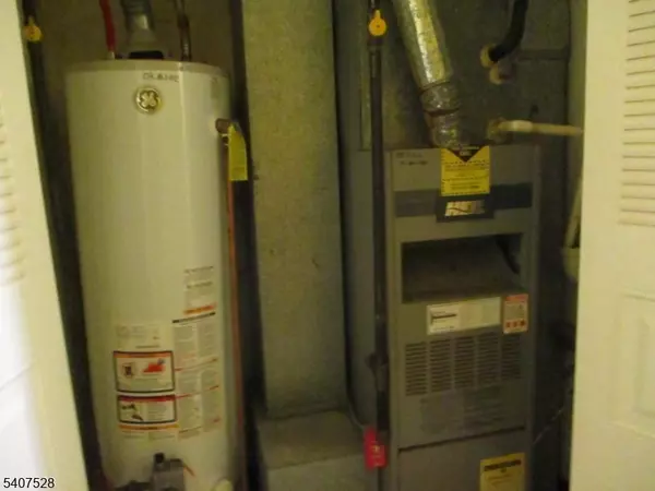 Newark City, NJ 07103,76 Boston St