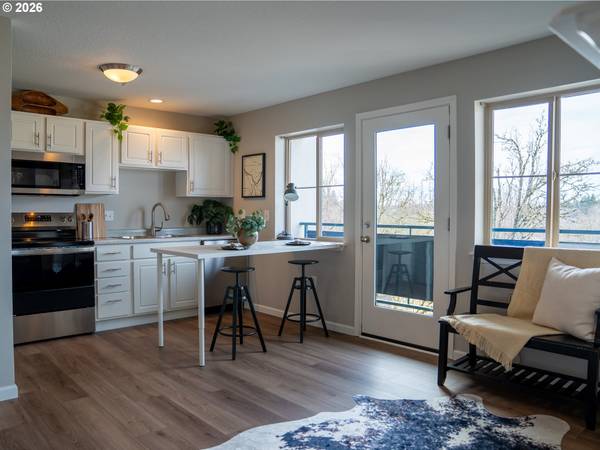 Gresham, OR 97030,318 NE ROBERTS AVE #308