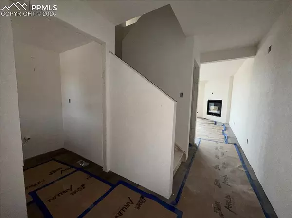 Colorado Springs, CO 80907,731 Little Bear GRV