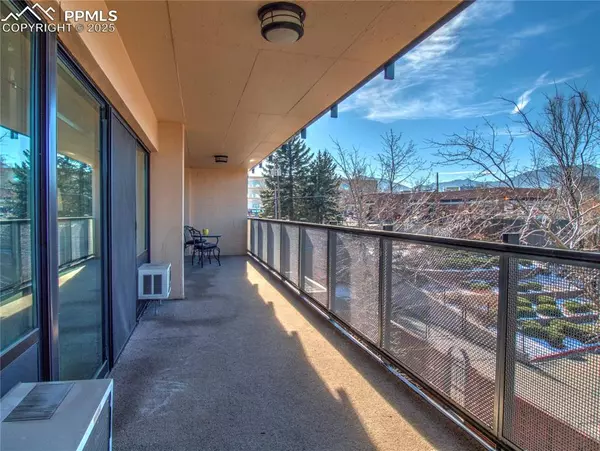 Colorado Springs, CO 80903,417 E Kiowa ST #304
