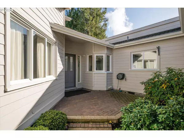 Creswell, OR 97426,370 MAGNOLIA DR