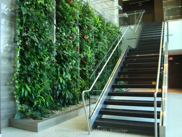 Toronto C11, ON M4G 0A5,35 Brian Peck CRES #408