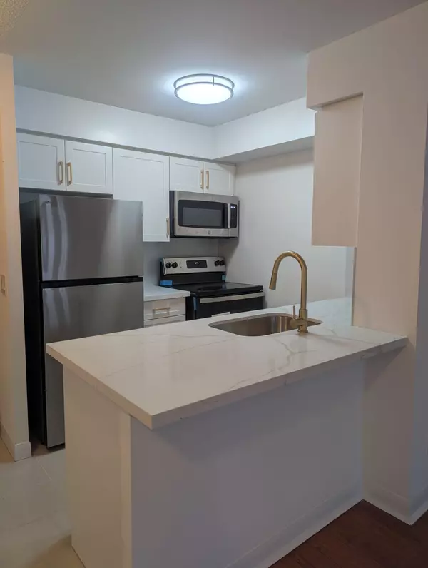 Toronto C07, ON M2N 7G9,4968 Yonge ST #1612