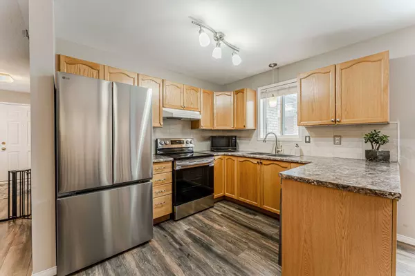 Barrie, ON L4N 9Z8,53 Butternut DR