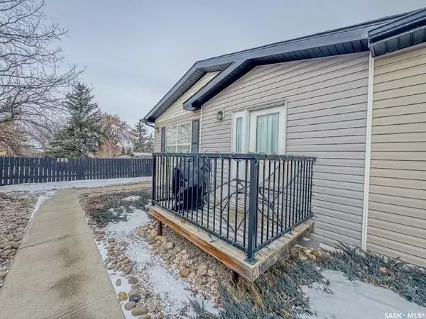 Swift Current, SK S9H 3P3,1275 South Railway STREET E #5