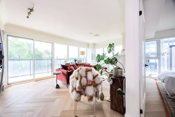 Burlington, ON L7T 0C7,1119 Cooke BLVD #B421