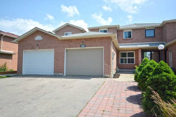 Brampton, ON L6Z 3V2,52 Donna DR #Upper