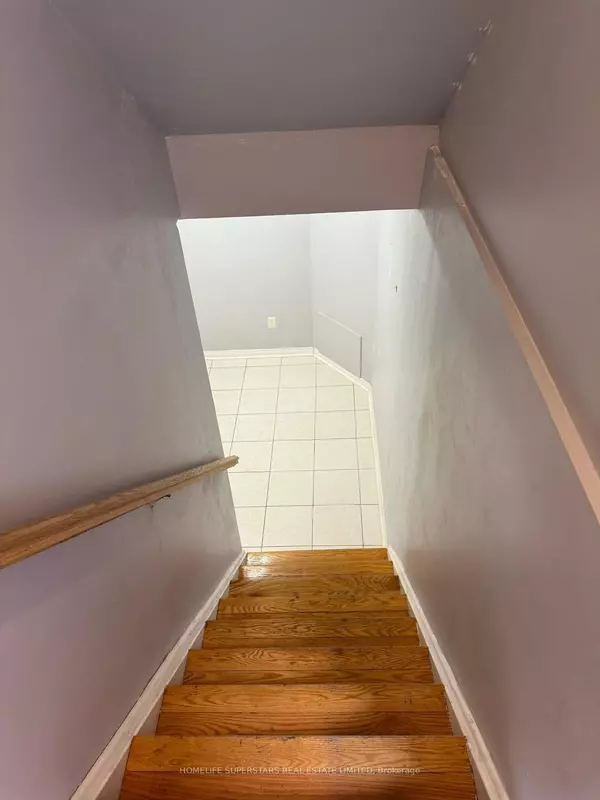 Mississauga, ON L5V 2N8,5207 Brookwood ( BSMT) CT