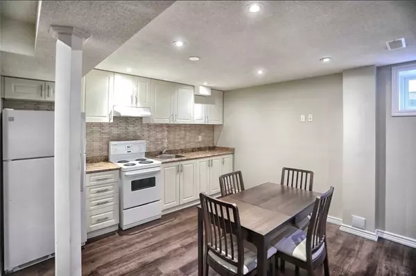 Brampton, ON L6Y 5N4,71 Pantomine BLVD #Basement