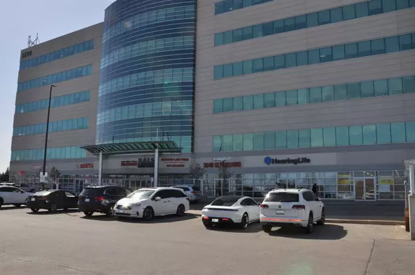 Brampton, ON L6R 3J5,2250 Bovaird DR E #403