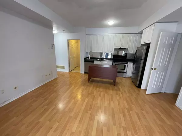 Mississauga, ON L5M 8C5,4975 Southampton DR #266