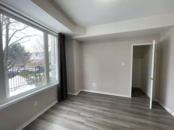 Mississauga, ON L5M 8C5,4975 Southampton DR #266