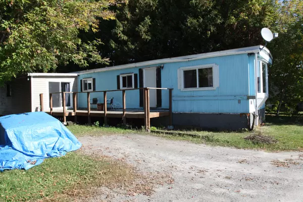 Smiths Falls, ON K7A 4S4,514 Jason ST N