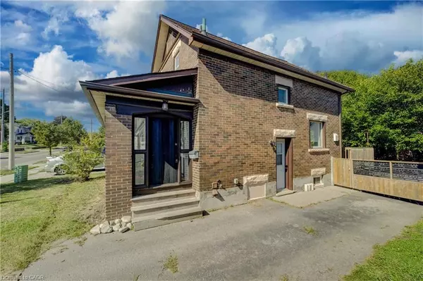 Kitchener, ON N2M 3A5,350 Victoria ST S