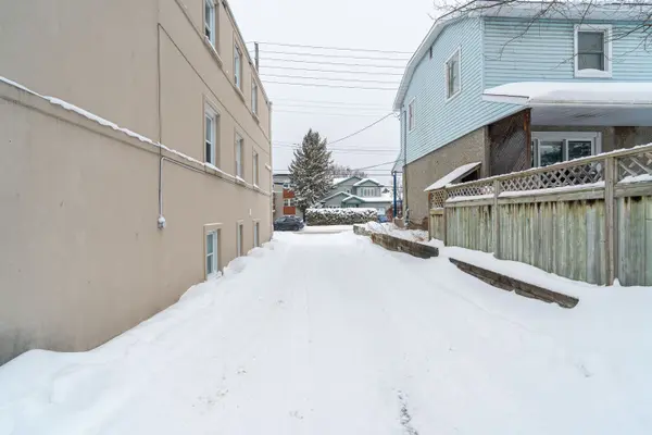 Carlington - Central Park, ON K1Z 7Z4,1176 Shillington AVE