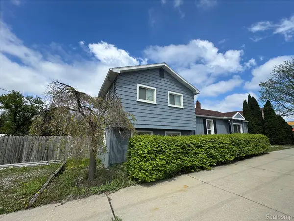 Troy, MI 48085,835 E Long Lake RD