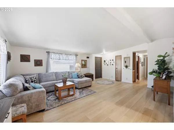 Eugene, OR 97402,1199 N TERRY ST #137