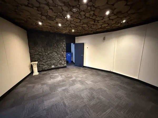 Brampton, ON L6T 2W9,69 Bramalea RD #8