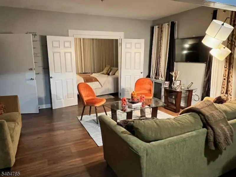 Newark City, NJ 07112,42 Harding Ter