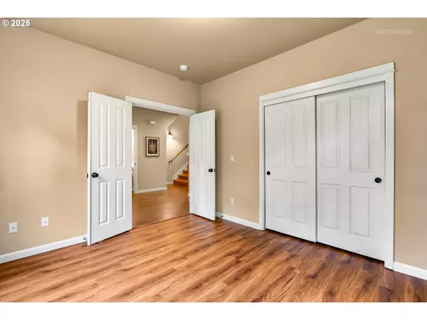 Portland, OR 97225,865 SW 90TH AVE