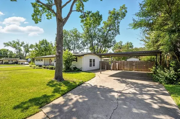 Fort Worth, TX 76109,4632 Norwich Drive