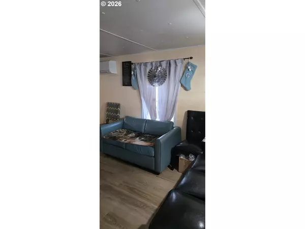 Springfield, OR 97478,5335 Main #154