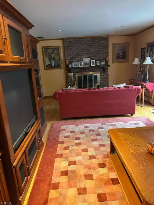 Hanover Twp., NJ 07981,1 Glenbrook Ct