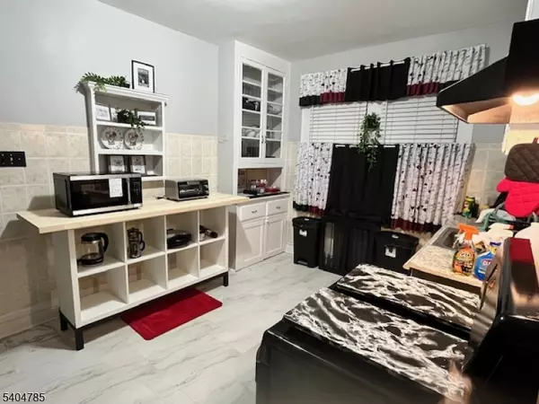 Newark City, NJ 07112,42 Harding Ter