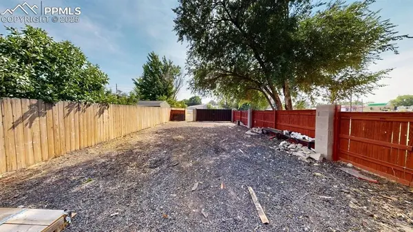 Aurora, CO 80011,1575 N Sable BLVD