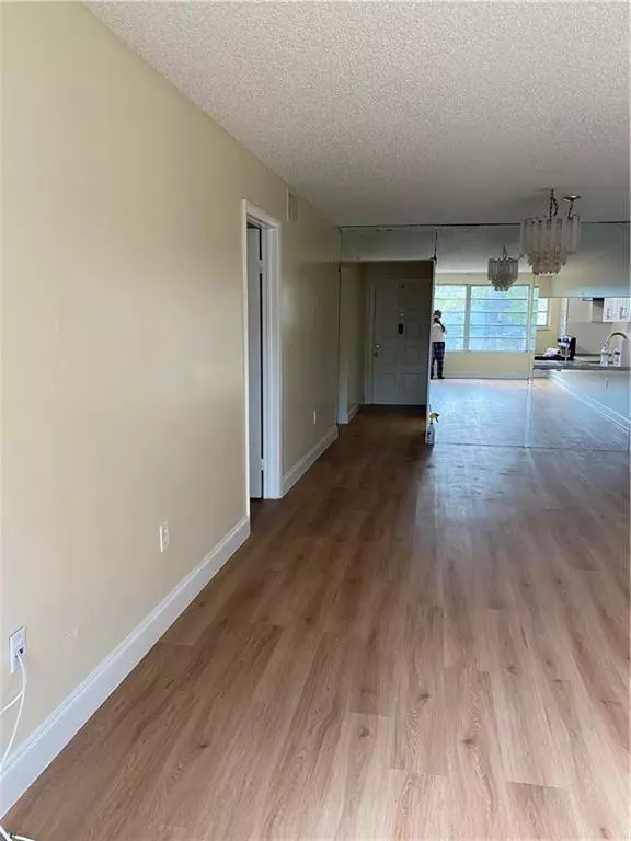 Plantation, FL 33313,Address not disclosed