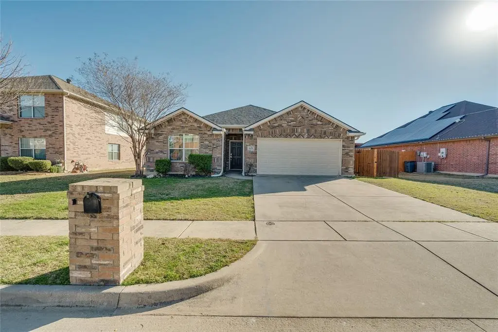 Saginaw, TX 76131,629 Sparrow Drive