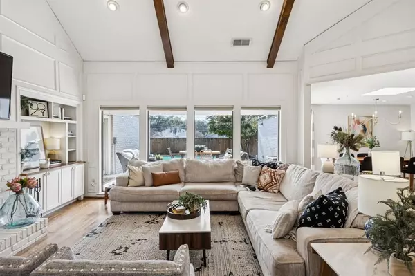 Dallas, TX 75248,7238 Holyoke Drive