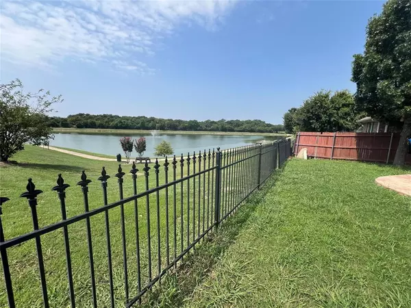 Fort Worth, TX 76118,9074 River Falls Drive