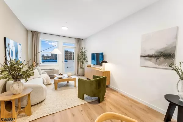 East Orange City, NJ 07018,431 Dr Mlk Jr Blvd #626