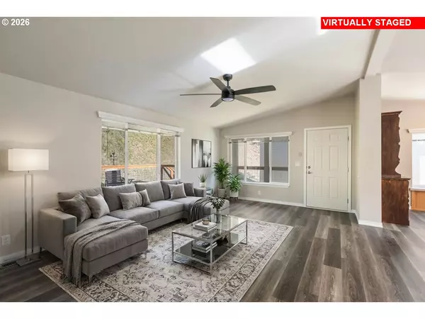 North Bend, OR 97459,66017 N BAY RD