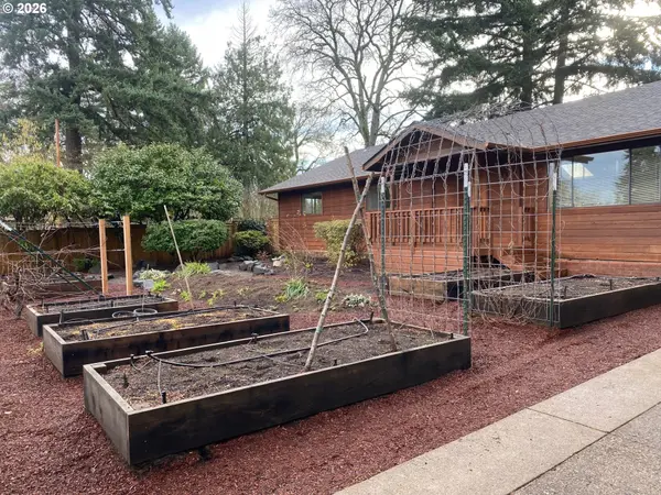 Eugene, OR 97402,3248 W 15th